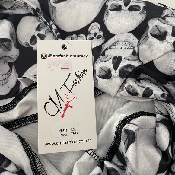 Skull Leggins - Size Small - Picture 3 of 6